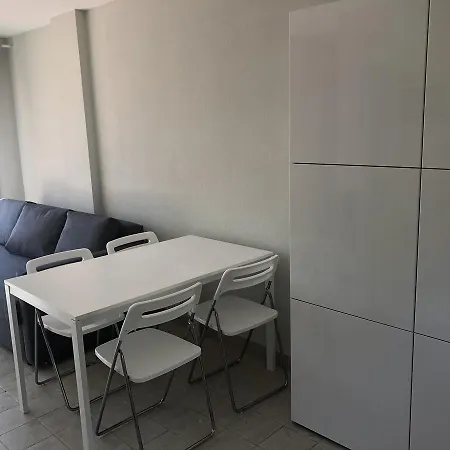 Sunandbed Atico Faro Appartement